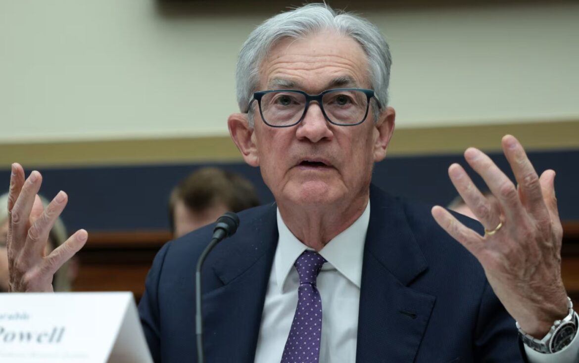 La Corte Suprema suspendió protecciones a funcionarios de agencias laborales, abriendo la puerta a que Trump intente controlar la Reserva Federal